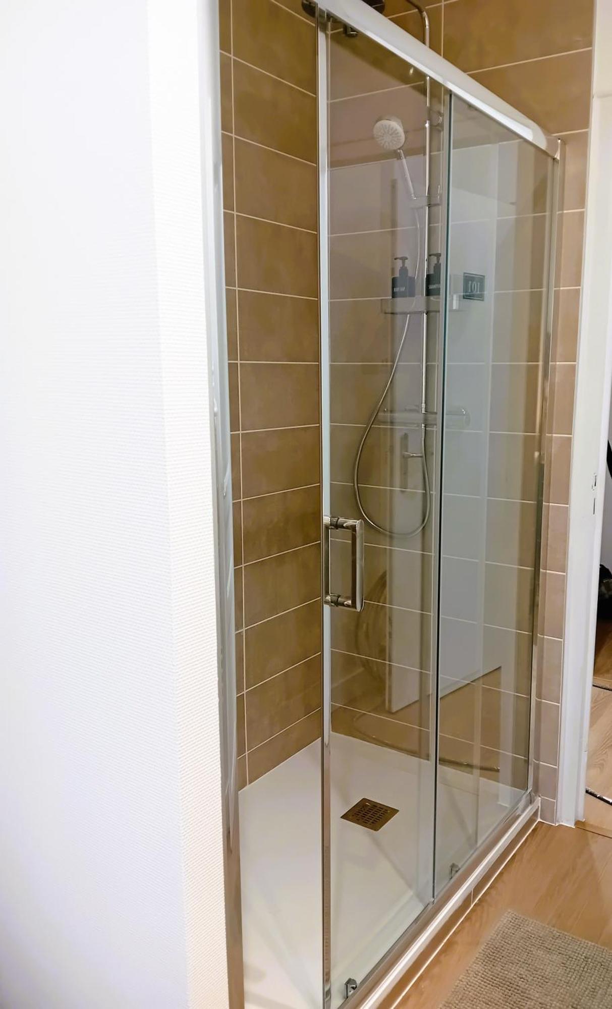 101 - Appart Renove Avec 1 Chambre Spacieuse - Tram Et Clinique Mutualiste A 1 Min Grenoble Cameră foto